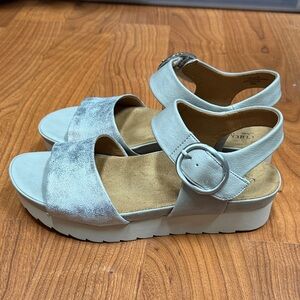 Eurosoft Women's Metallic Sandals